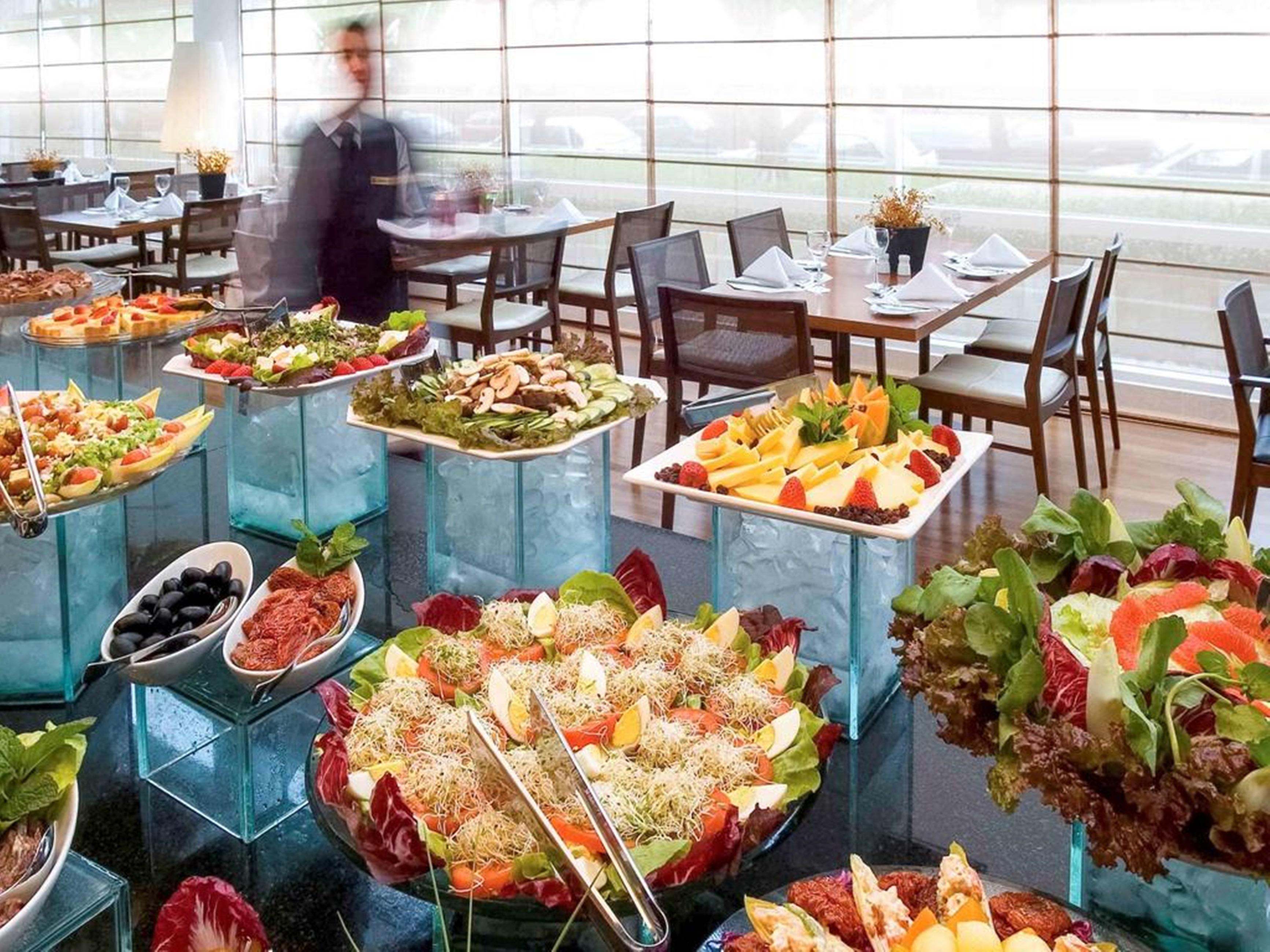 Grand Mercure Sao Paulo Vila Olimpia Exterior photo A salad bar