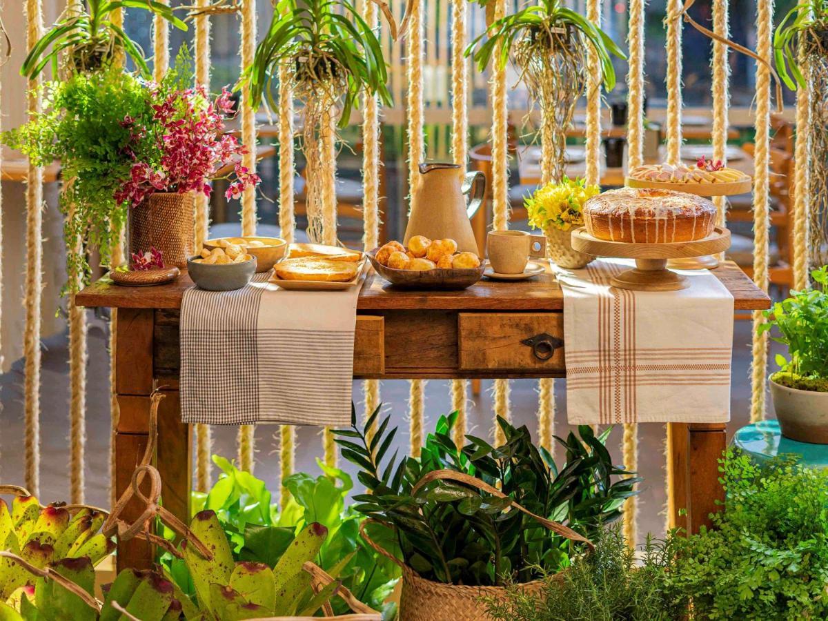 Grand Mercure Sao Paulo Vila Olimpia Exterior photo A table with a runner
